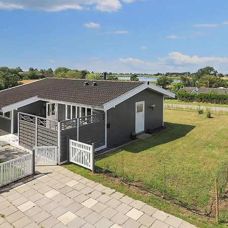 6 Person In Karrebaeksminde-by Traum *