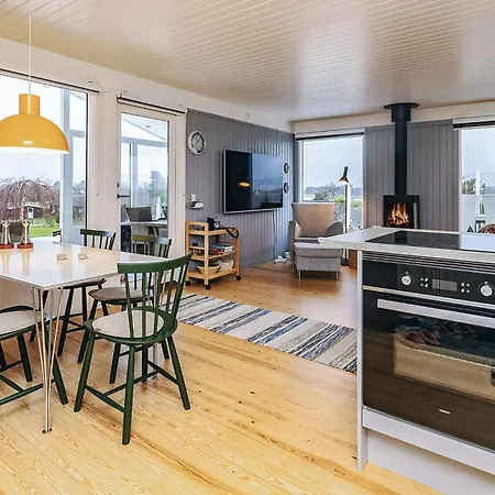 6 Person In Karrebaeksminde-by Traum *