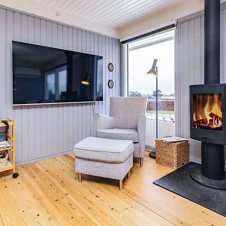 6 Person In Karrebaeksminde-by Traum *